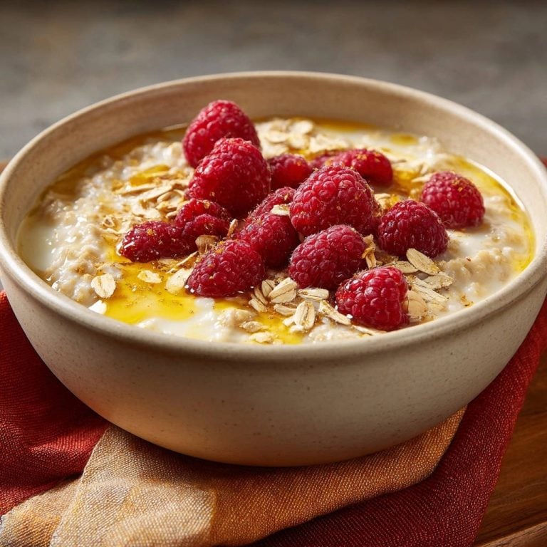Cremiger Haferbrei mit Himbeeren und Honig: Nie wieder wässrig!