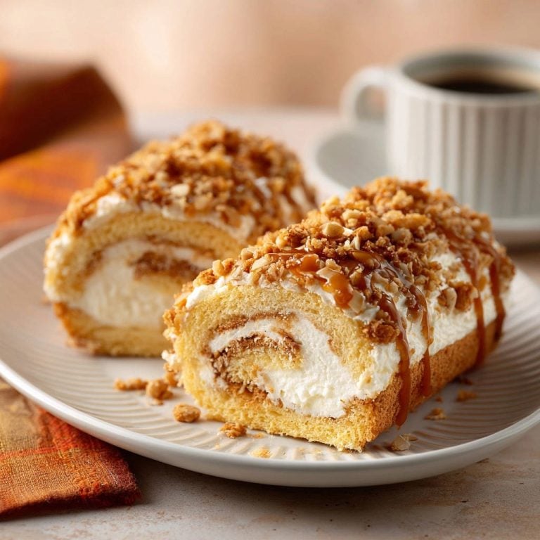 Karamell-Nuss-Biskuitrolle: Rissfrei & himmlisch locker