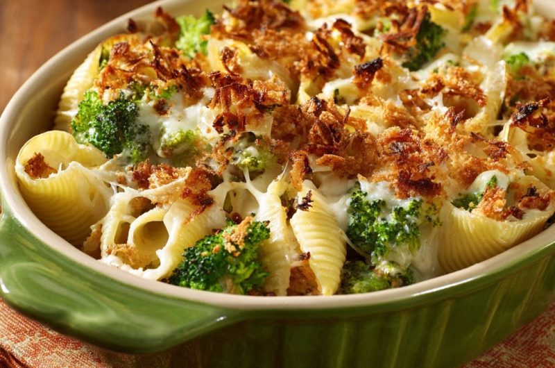 Gefüllte Muschelpasta mit Brokkoli und Käse