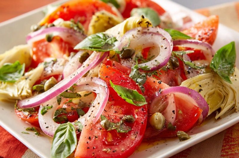 Tomaten-Artischocken-Salat