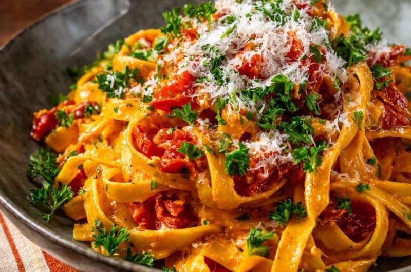 Sonnen-Tomaten Pasta