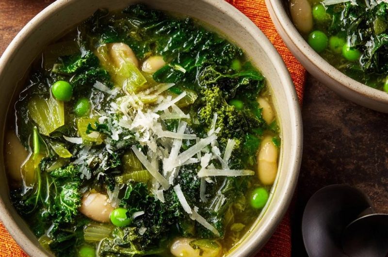 Grüne Kale-Bohnen-Suppe (Nie wieder zähes Kale!)