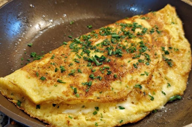 Perfektes Kräuter-Käse-Omelett