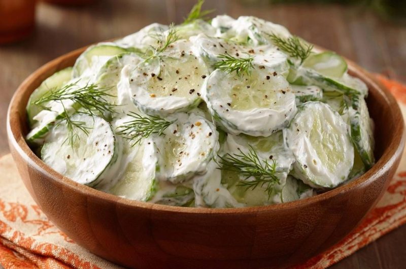 Cremiger Gurkensalat mit Dill
