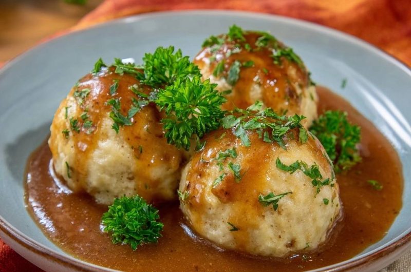Semmelknödel in Bratensoße