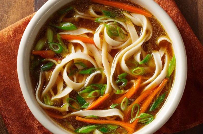 Asiatische Nudelsuppe