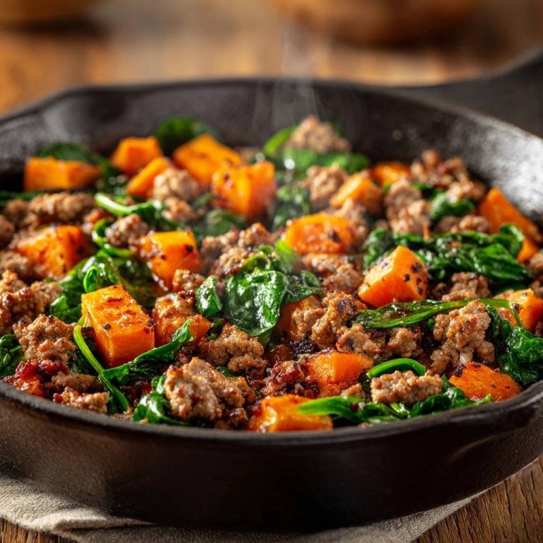 Süßkartoffel-Hack-Pfanne mit Spinat: Knusprig & low-carb