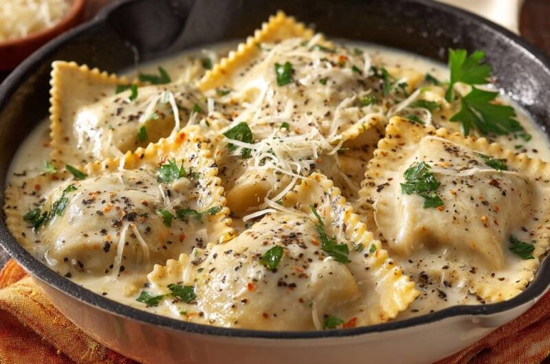 Cremige Pfannen-Ravioli in Parmesan-Sauce
