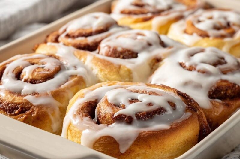 Fluffige Zimtschnecken mit Frischkäse-Frosting