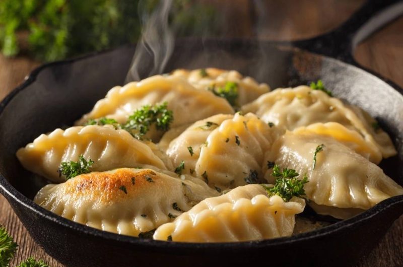 Goldbraune Pfannen-Pierogi