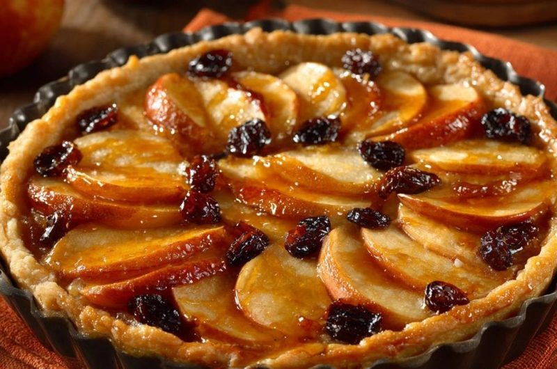 Klassische Apfel-Tarte mit Rosinen (Der Anti-Matsche-Boden)